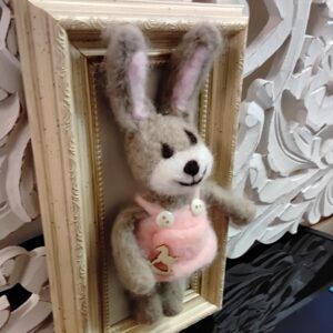 ,,Zuikis su rožine sukne’’